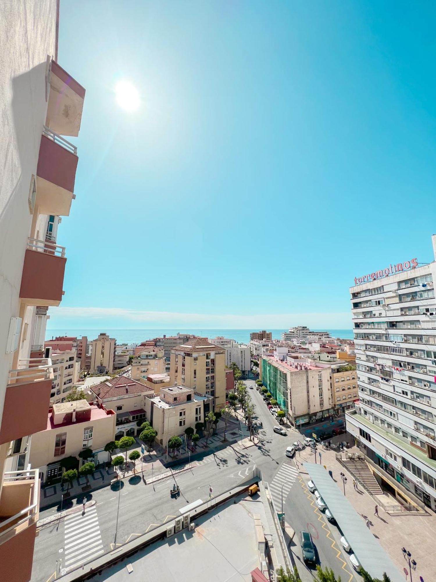 Cozy & Bright Flat Torremolinos Centre Appartement Buitenkant foto